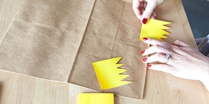 Notas Post-it cortadas e pegadas en la bolsa